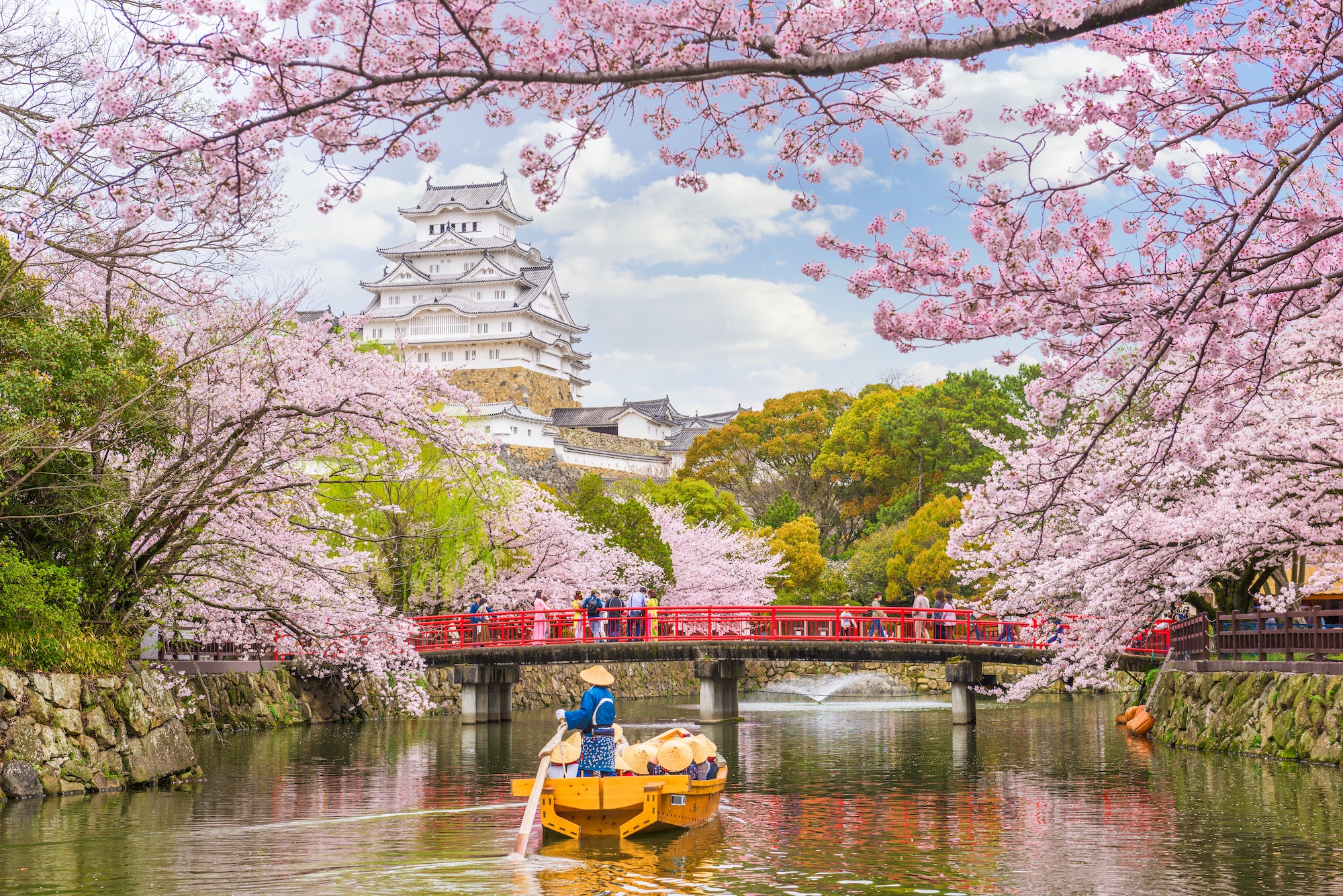 himeji-castle-japan-in-spring.jpg