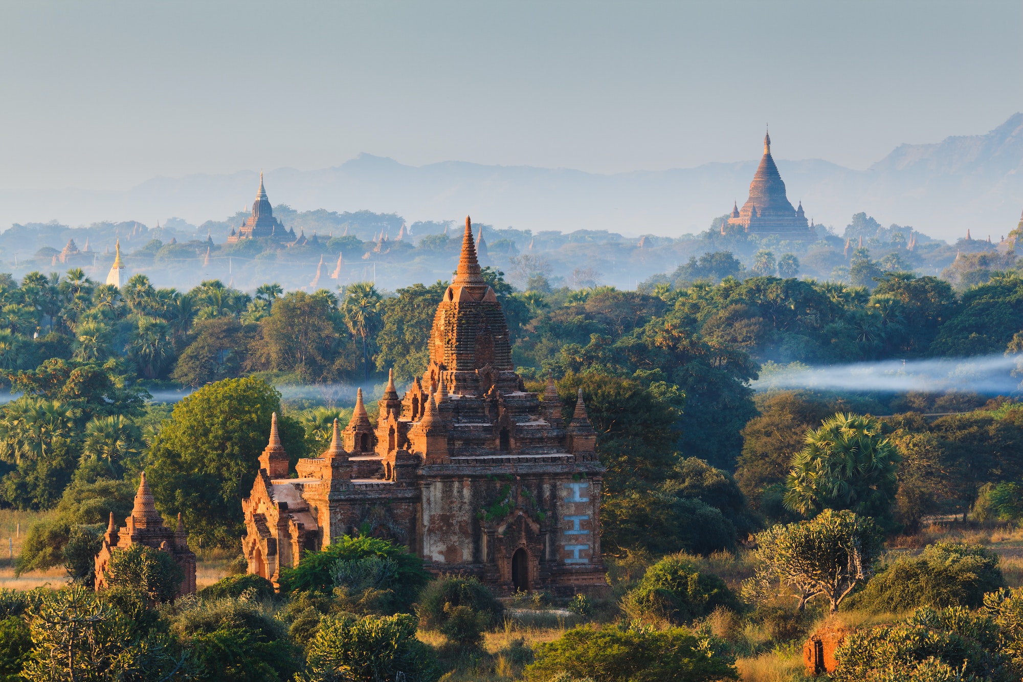 the-temples-of-bagan-at-sunrise-bagan-myanmar.jpg
